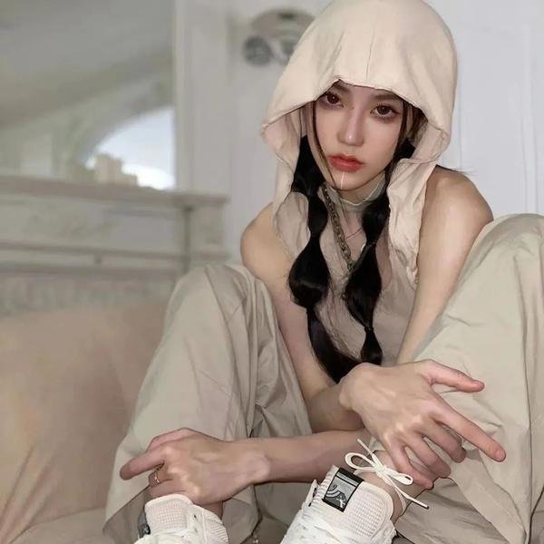 背带短裤丧尸来袭